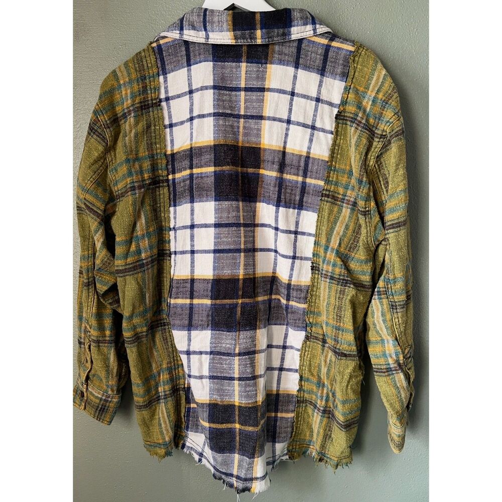 Urban Outfitters BDG Patchwork Plaid Raw Hem Flannel Shirt Size XS - Picture 2 of 5